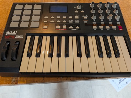 Akai mpk25 please read - -,
