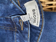 New Look Kind Curves Flare - Jeans - 40 Inch Waist. Leg Approx 27/28 - GC.