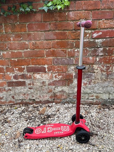Two micro scooter - maxis, age