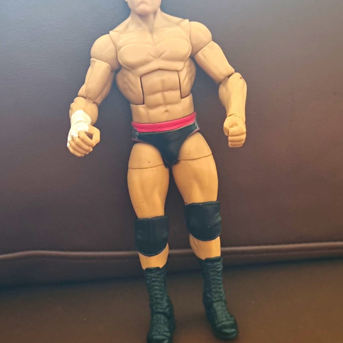 Adjustable wrestling action - adjustable,