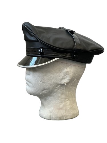 Real leather with silver trim - real,