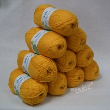 TEN BALL ROBIN DOUBLE KNITTING