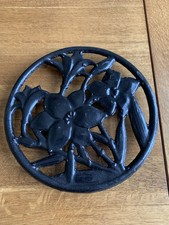 Round Cast Iron Black Floral