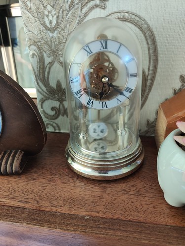 Vintage mantle clock - vintage, working