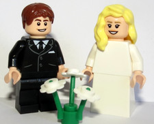 LEGO Bride Blonde Hair & Groom