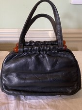 *60S BLACK HANDBAG LUCITE