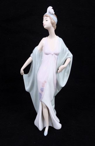 Vintage lladro sophisticated - vintage,