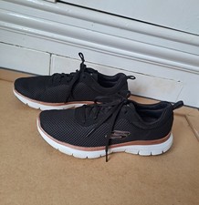 UK Size 5 Skechers Women's Ladies Sneakers Trainers EU 38 Black White Walking PE