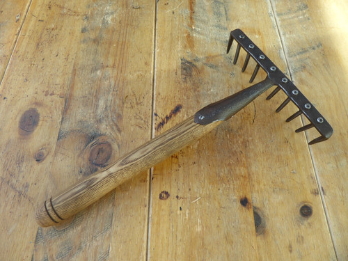 Hand rake short handle - hand,