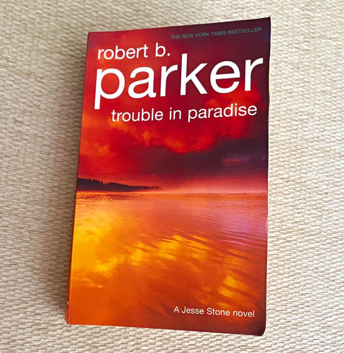 Trouble paradise robert - in,