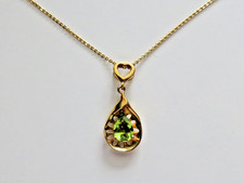 Peridot Pendant Necklace Gold