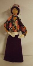Vintage peg doll - Lady in