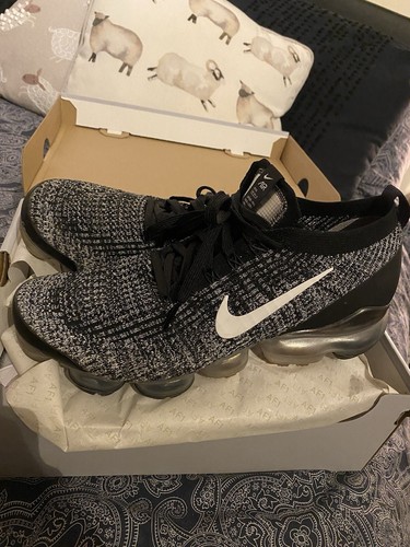 Black nike air vapour max