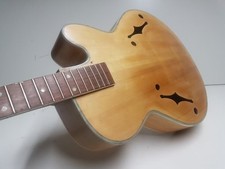 SUZUKI JAZZ GUITAR