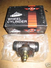 REAR WHEEL BRAKE CYLINDER -