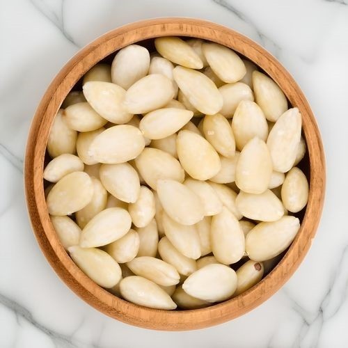 Whole blanched almonds - whole, 1kg