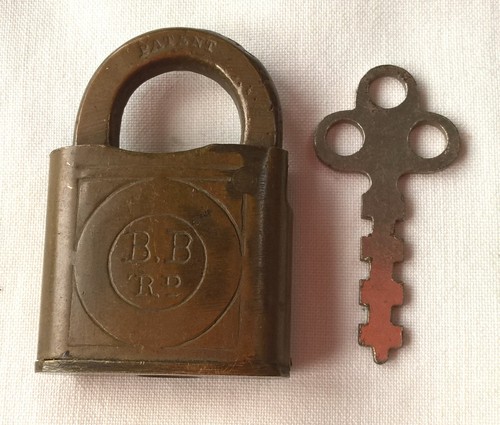 Small antique brass - small, padlock