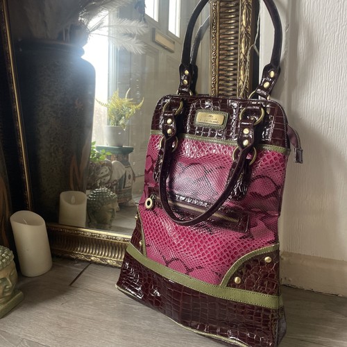 River island large - river,