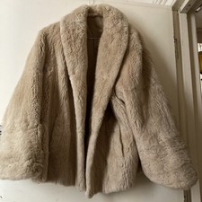 VINTAGE PLUS SIZE WARM FUR COAT/ JACKET. SIZE 18 PALE HONEY PELTS. OPEN.