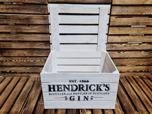 Hendricks gin rustic wooden - gin,