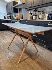 313 Lamina Folding Table Frank