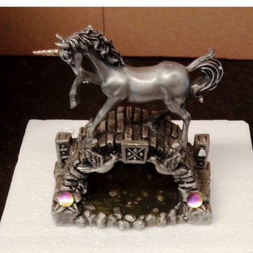 Unicorn the bridge - the, ornament
