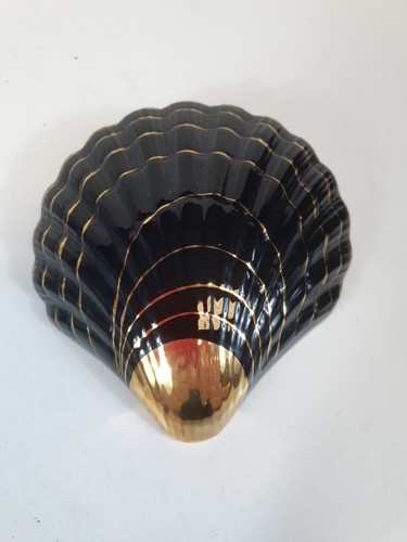 Black gold glazed ceramic - &,