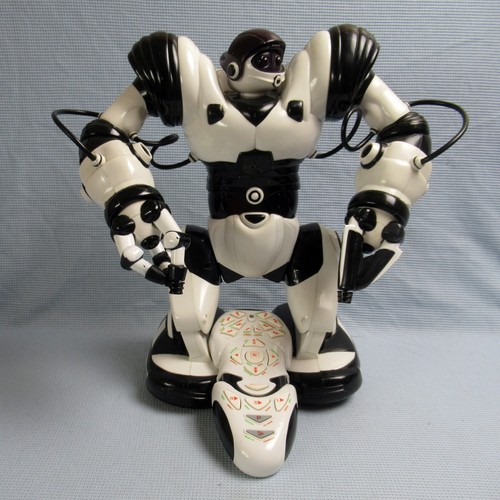 Wowwee robosapien large - robosapien,