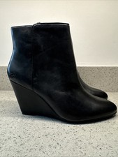 Lacoste Ladies Wedge Boots Leather 