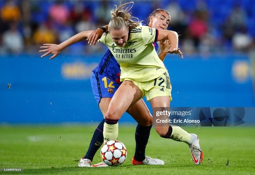 Frida maanum arsenal ladies - maanum,