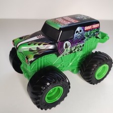 Hot Wheels Monster Jam Grave