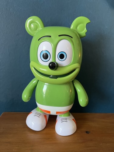 Gummy bear dancing - gummy,
