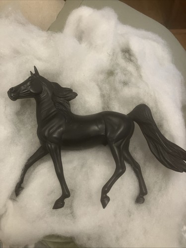 Breyer horse model black - horse,