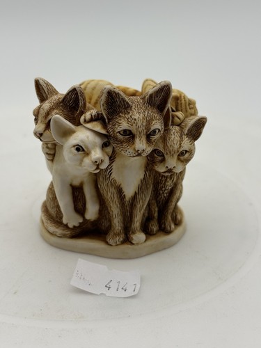 Vintage harmony kingdom - vintage,