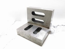  ENGINEERS ANGLE PLATE CAST STEEL 3-1/4" X 2-7/8" X 2-7/8"  1.27KGS REF4375