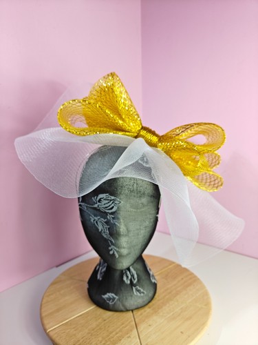 White gold fascinator - gold,