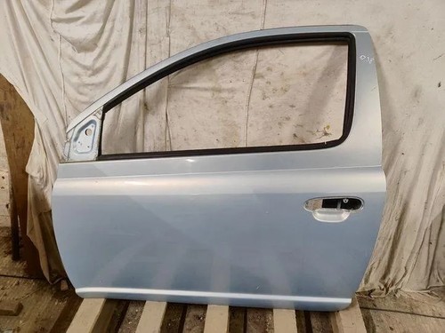 Toyota yaris front left - front,