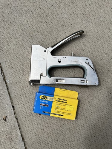 Staple gun heavy duty - staple,