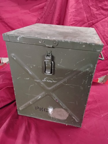 Military hay box food storage - box,