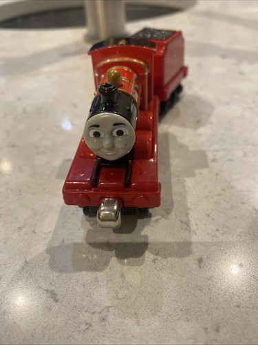 James thomas the tank engine - thomas,