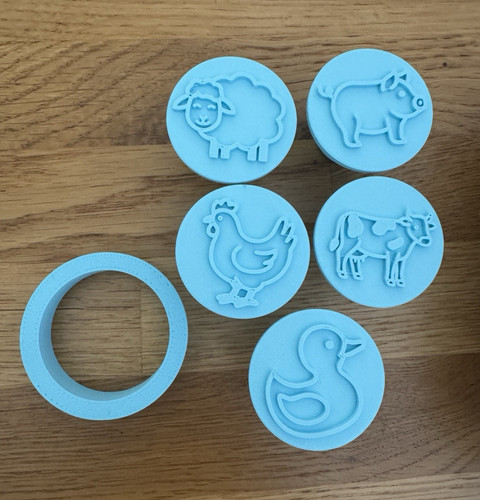 Blue plastic farm - farm, animals