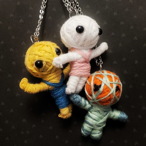 Creepy cute string - creepy/cute,