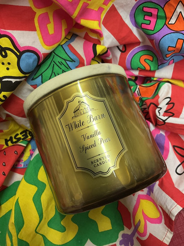 Bath body works - &, vanilla