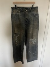 balenciaga mud oil spilled