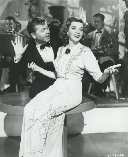 Judy garland signed photograph - garland,
