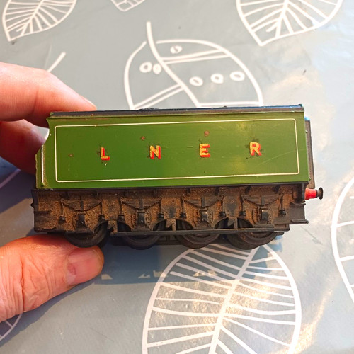 Tri ang r851 class 8 - r851, a4