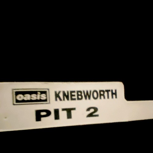 Oasis knebworth pit - knebworth,