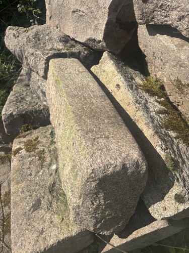 Reclaimed granite kerb - granite, stones