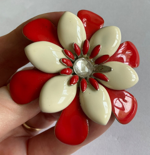 Vintage metal daisy flower - vintage,