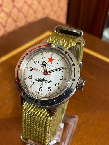 Vintage wristwatches commander - wristwatches,